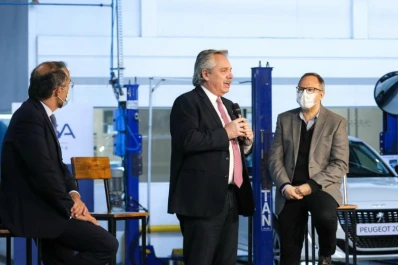La Argentina se está poniendo de pie; vamos a superar la pandemia y el pasado, dijo el Presidente
