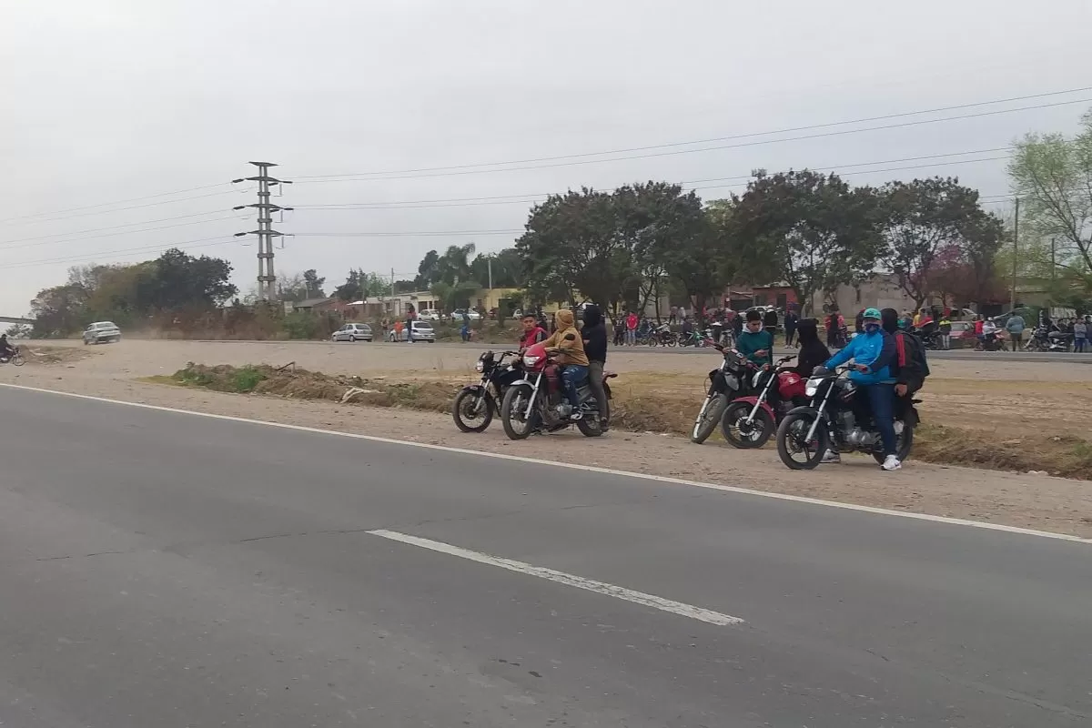La Policía retuvo cinco motos de jóvenes que realizaban picadas en Las Talitas