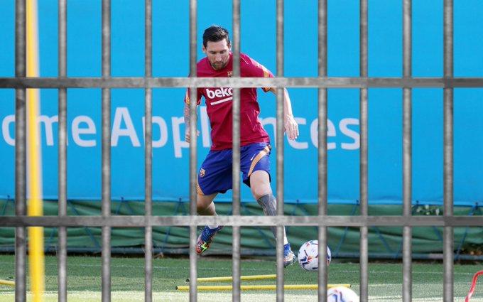 Messi volvió a los entrenamientos con el Barcelona y estallaron los memes