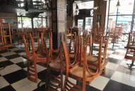 Desesperado pedido de los bares para que les autoricen poner mesas en las veredas y calles