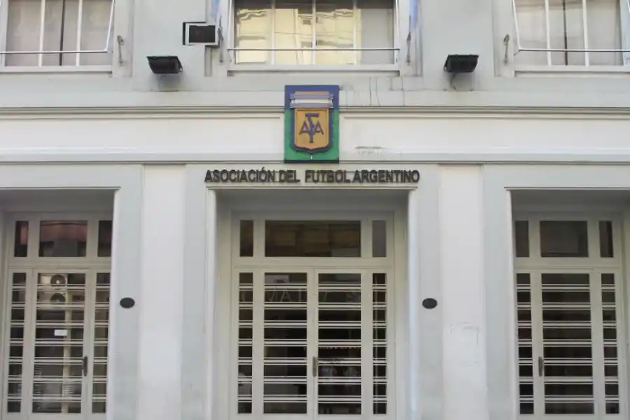  ESCONDE LAS CARTAS. La AFA se escudó en el silencio desde el primer momento.  