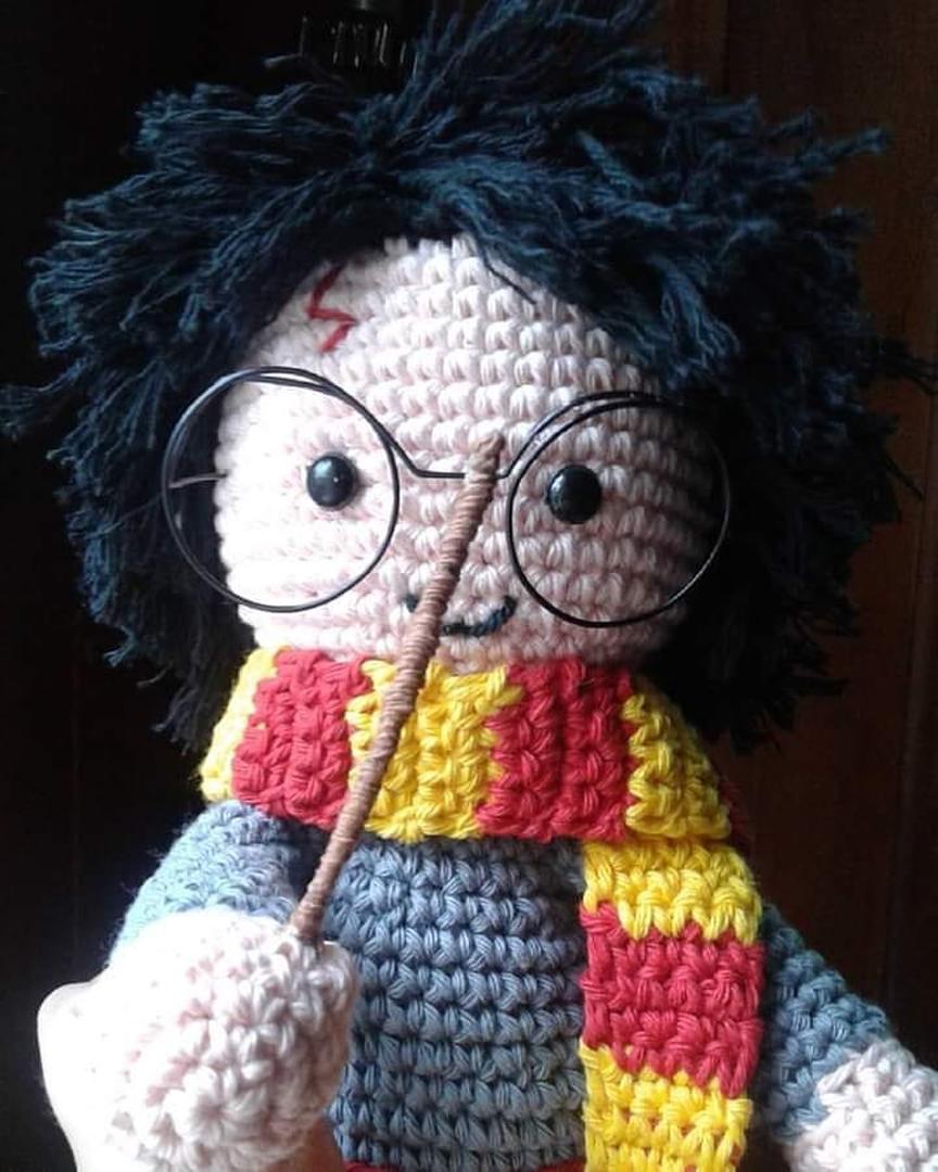 Emprendimientos creativos: ideas y fantasías se moldean a mano