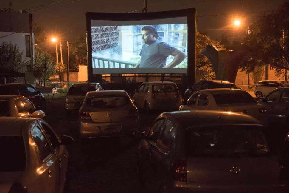 PREDIO HABILITADO. En el autocine de Yerba Buena se proyectarán las películas del Festival Cortala todas las noches, a partir de las 20.30. 