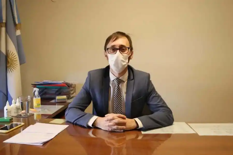 FUNCIONARIO. El titular de la Dirección General de Recursos Humanos del Sistema Provincial de Salud, licenciado Fabio Andina. Foto: Prensa Siprosa