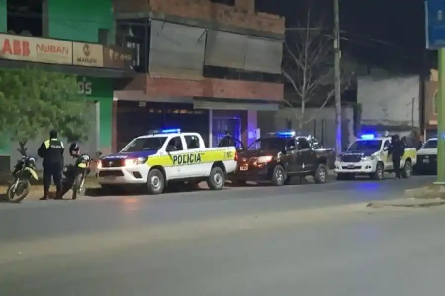 FÉRREO CONTROL. Los patrulleros recorrieron las principales avenidas.  