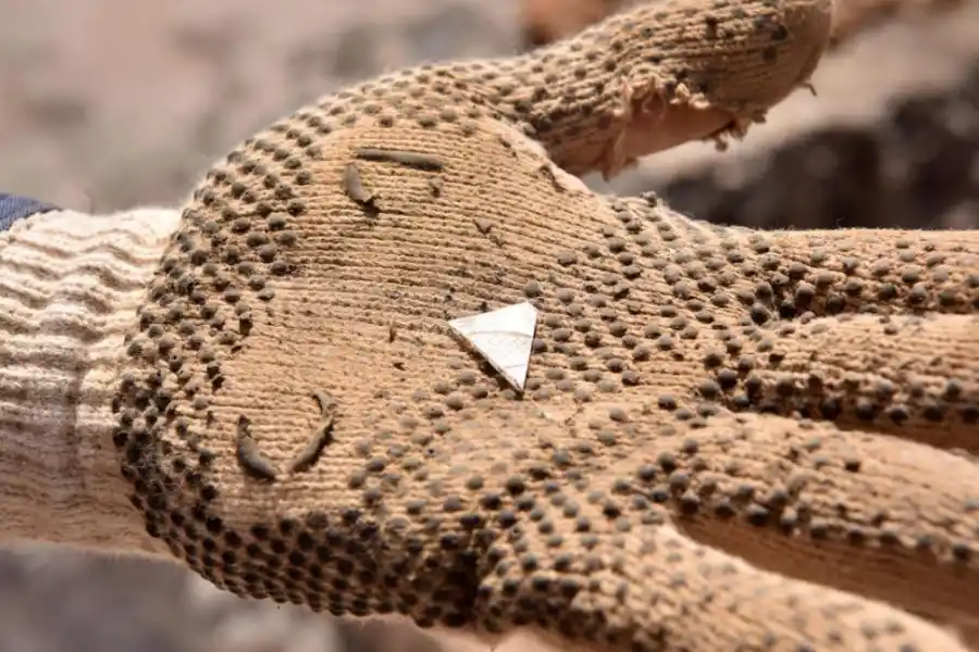 Fragmentos que fueron apareciendo durante las obras en 24 de Septiembre al 400. 