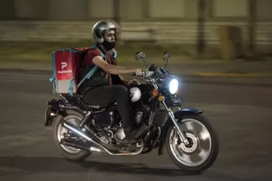El boom del delivery: un trabajo esencial, de alto riesgo y precarizado