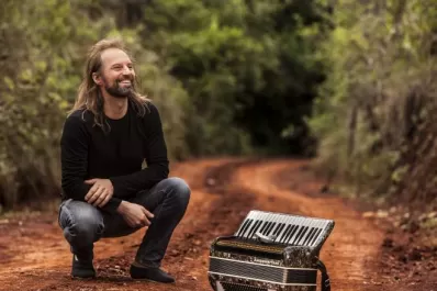 Chango Spasiuk celebrará sus 52 años con un recital virtual en cuarteto