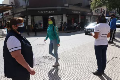 Luego del récord de contagios, Tucumán arrancó la semana con 453 casos de covid-19 en 24 horas