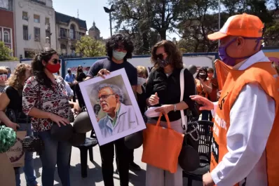 Sitas homenajeó a Amenábar, fallecido por covid-19, en el Día de la Sanidad