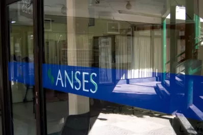 Mañana cobran los jubilados con DNI finalizado en 2 y en 3, cuyo haber supere los $ 20.374