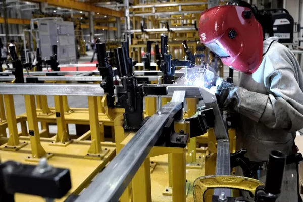 Empresarios del Acero prevén una suba de un 5% en consumo de laminados para el año que viene