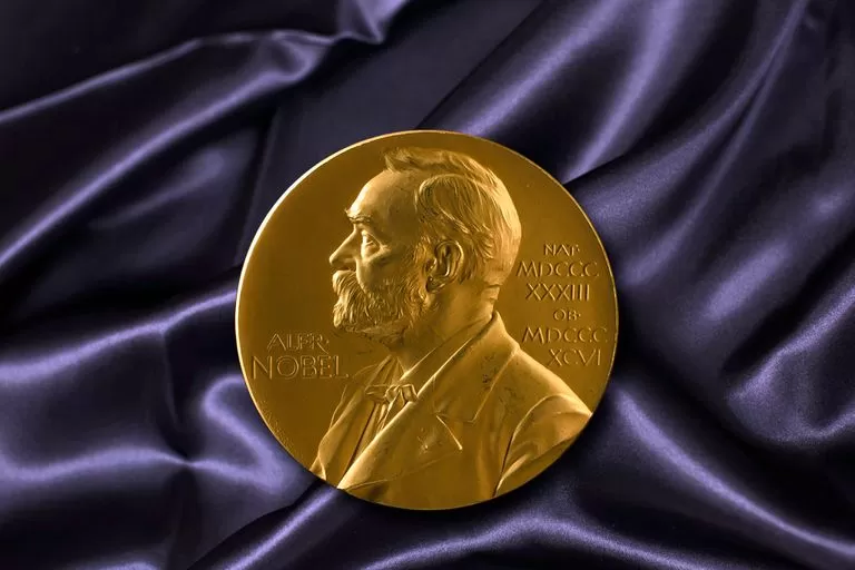 Alfred Nobel, científico e inventor de la dinamita.