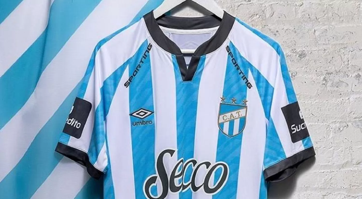 La nueva camiseta de Atlético ya está a la venta. FOTO TOMADA DE TWITTER.COM/ATOFICIAL