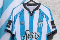 Una pinturita: cuánto cuesta la nueva camiseta tradicional de Atlético 