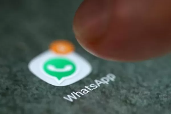 Alertan sobre una nueva estafa por WhatsApp a beneficiarios del IFE