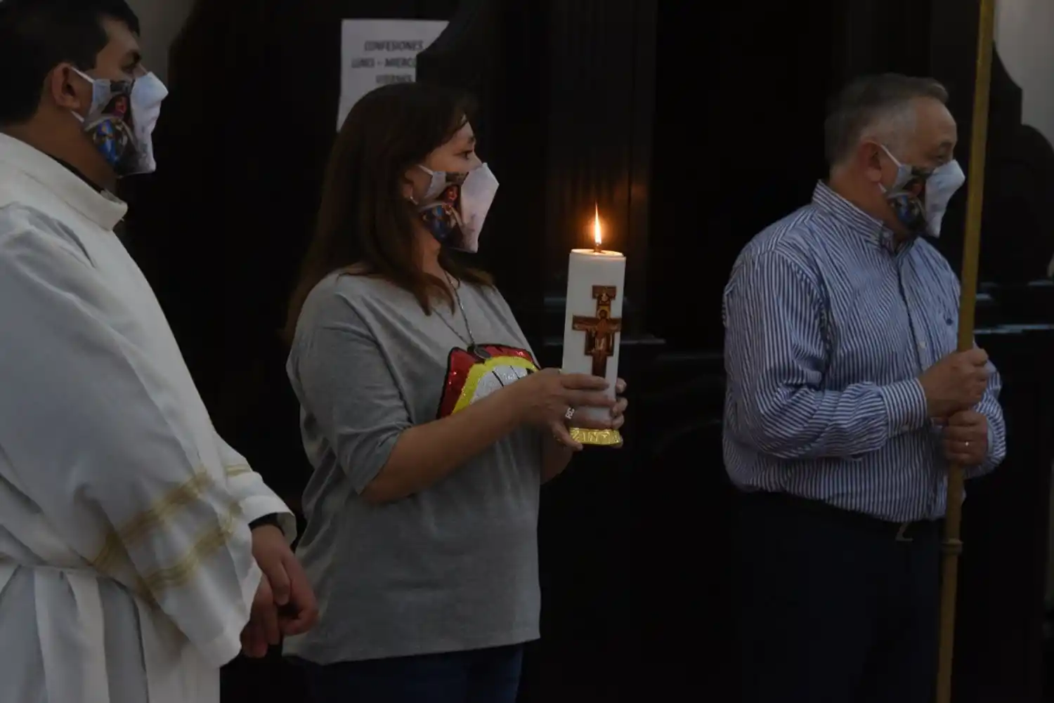 Con la basílica casi vacía y sin procesión se conmemoró la Batalla y el día de La Merced