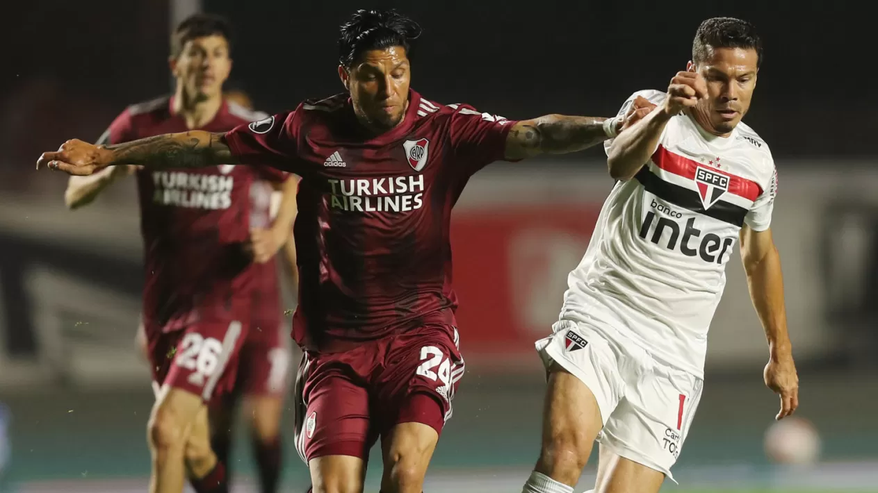 EL DESQUITE. River y San Pablo igualaron 2-2 en el partido de ida por la Copa.
