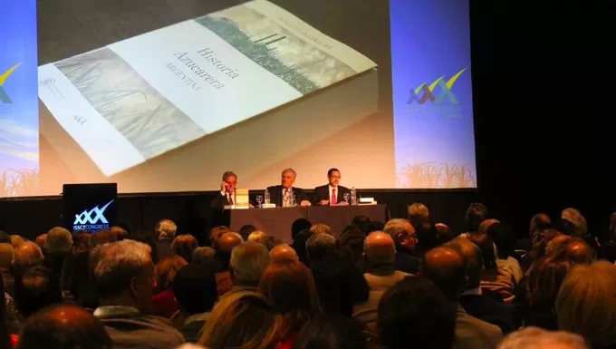 EVENTO. El libro Historia azucarera argentina fue presentado el 2 de setiembre del año pasado, en el marco del desarrollo del XXX° Cobgreso Internacional de la Caña de Azúcar, que se realizó en Tucumán entre el 31 de agosto y el 5 de setiembre del año pasado.