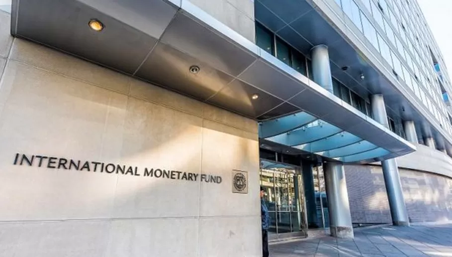 PANEO. Mañana llegará al país una misión del Fondo Monetario Internacional, iniciar una etapa exploratoria del contexto en el que la Argentina solicitará un programa de refinanciación..