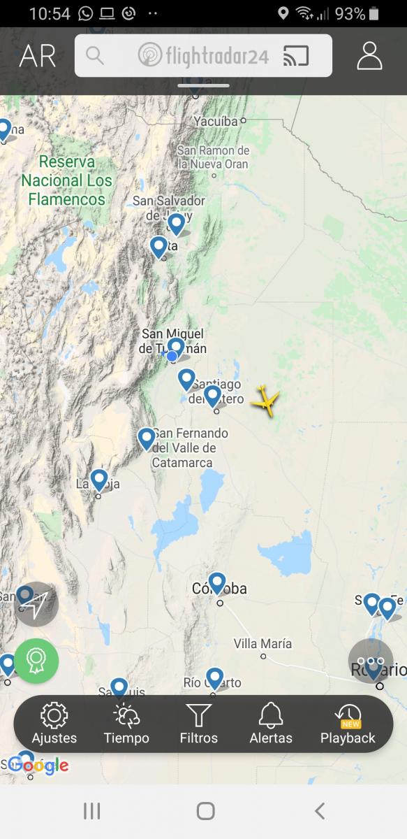 EN VUELO. Hoy, a las 11, una sola aeronave sobre el cielo de la región norte y centro del país.