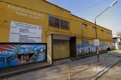 Investigan a una directora de una escuela de Santa Fe por reivindicar el terrorismo de Estado