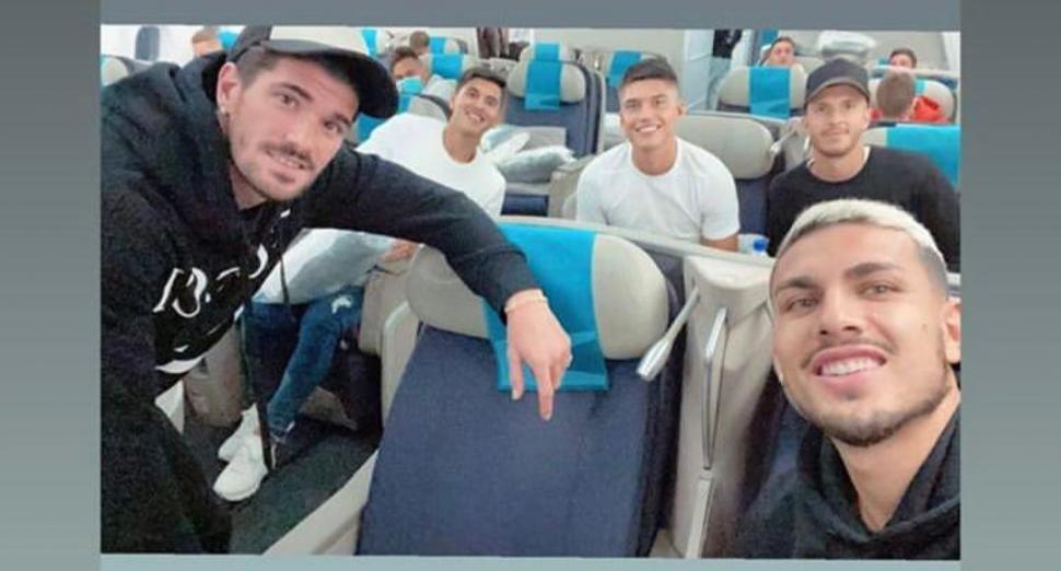 TUCUMANOS. Palacios y Correa (centro) flanqueados por De Paul, Paredes y Guido Rodríguez. 