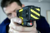 Las Taser, otra vez en el centro de la polémica