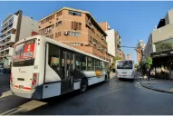Los colectivos bloquean el centro en el segundo día del paro de transporte