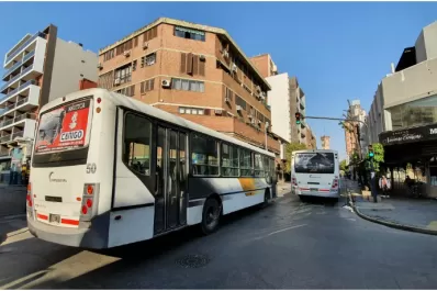 Los colectivos bloquean el centro en el segundo día del paro de transporte