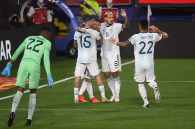 Argentina le ganó a Ecuador en La Bombonera con un gol de Messi