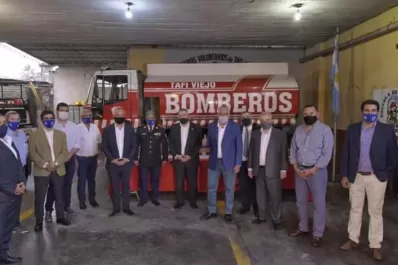 La Legislatura donó una autobomba a los bomberos voluntarios de Tafí Viejo