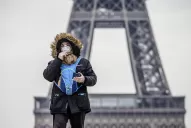 Francia vuelve a la emergencia sanitaria y decreta el toque de queda nocturno por el coronavirus