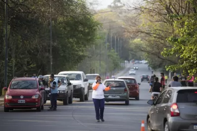 Reunión clave en el COE para tratar de no retroceder de fase en Tucumán