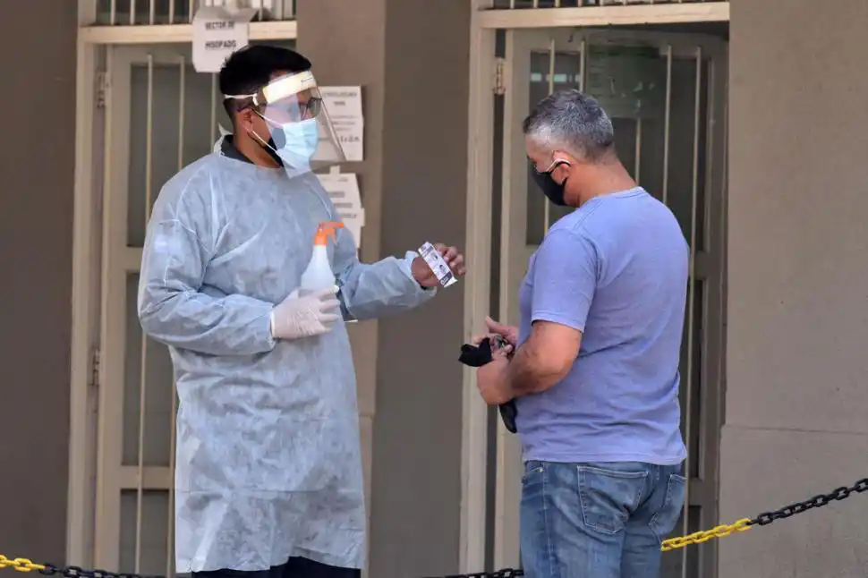 FEBRILES. Los consultorios lucen más concurridos semana a semana. la gaceta / foto de Inés Quinteros Orio 