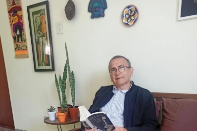 “La palabra poética es fundacional del lenguaje”