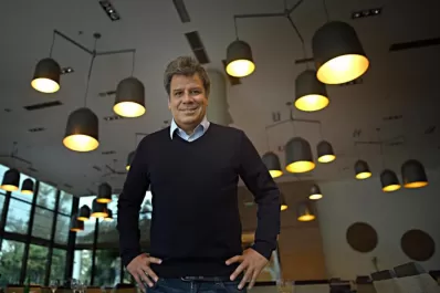 Manes afirmó que Argentina está presa de dos minorías que no nos dejan pensar el futuro