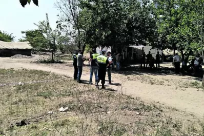 Estaba cavando hoyos para hacer un corral y su vecino enojado lo mató de un tiro en el pecho