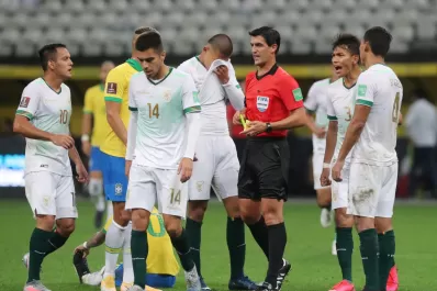 Tras la paliza sufrida ante Brasil, Bolivia prepara un equipo ofensivo para recibir a Argentina