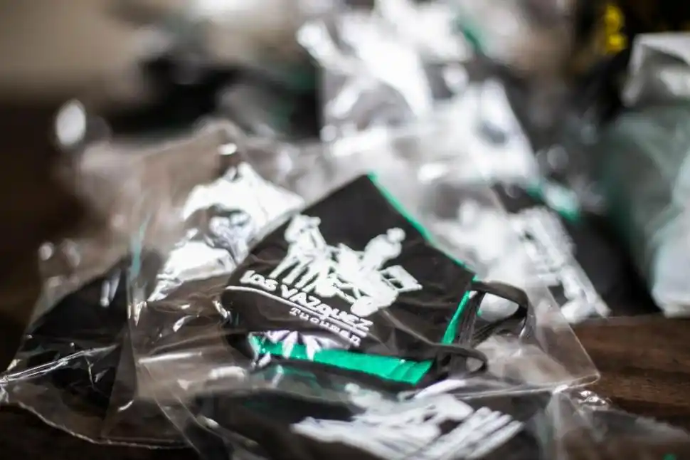 LOGO. El carro a caballo, la marca del barrio.