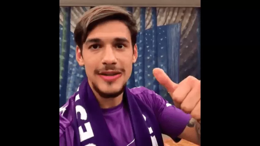 Martínez Quarta saludó en italiano a los hinchas de Fiorentina