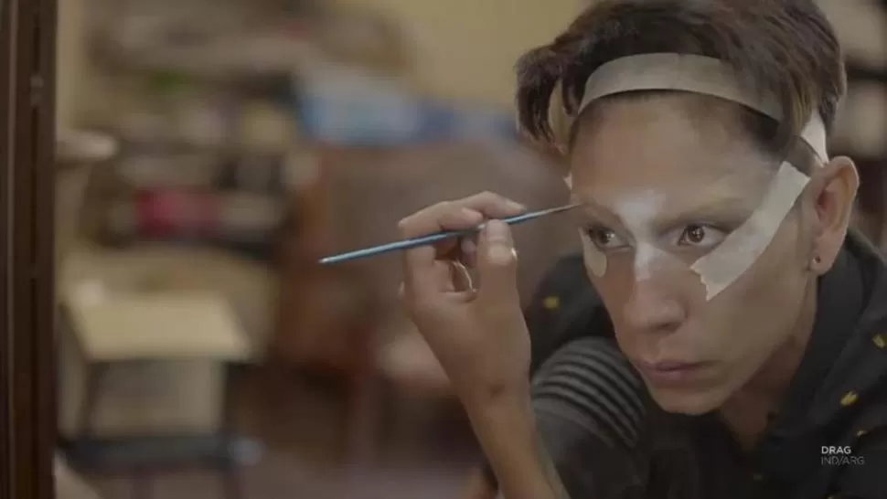 PRIMER CAPÍTULO. Yanurix protagonizó el inicio de la serie documental salteña “Drag Industria Nacional”. 