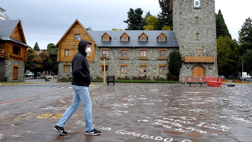 Bariloche: 66 estudiantes contrajeron covid-19 en el viaje de egresados
