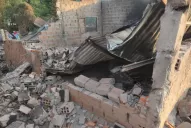 Le queman la casa y buscan al acusado de matar a una niña de nueve años