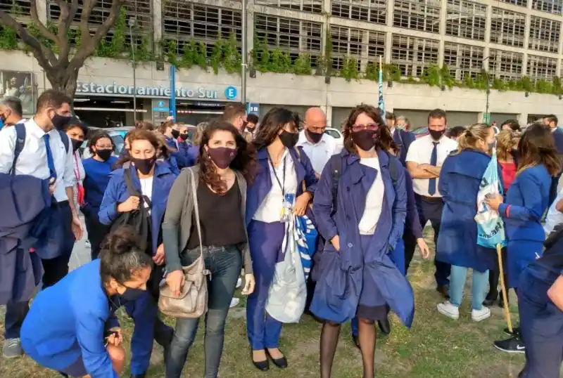 Trabajadores de Latam se movilizaron al aeropuerto de Ezeiza por diversas demandas
