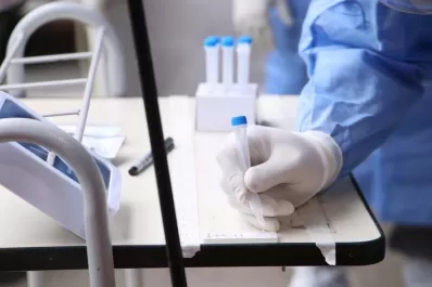 Brusco descenso de casos de covid-19 en Tucumán: se registraron 469 contagios y 11 muertes