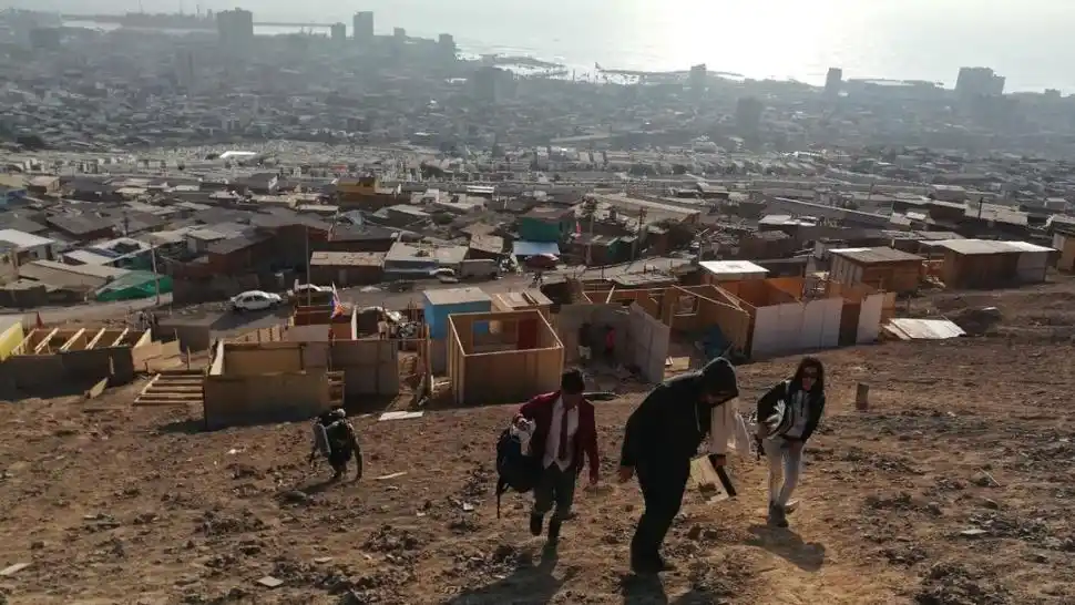 La historia de “Zombies en el cañaveral” se cuenta desde distintas películas y géneros