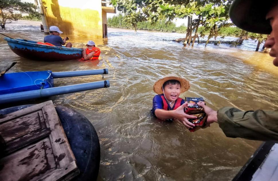 Envían alimentos a una provincia vietnamita fotos reuters credito credito 