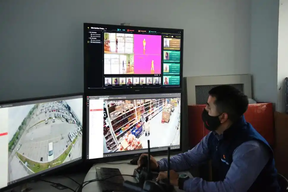 EN TIEMPO REAL. El área de seguridad monitorea la situación sanitaria.