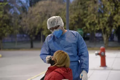 “Lo que nos pasa con el personal de la salud en Tucumán nos duele a todos